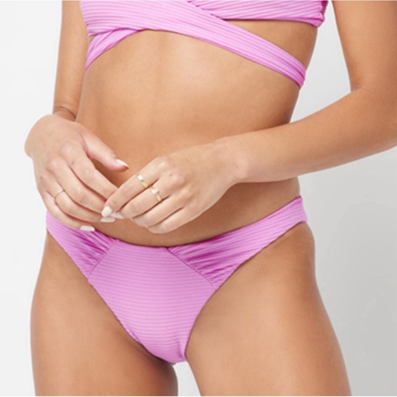 L space bottoms - Picture 1 of 3